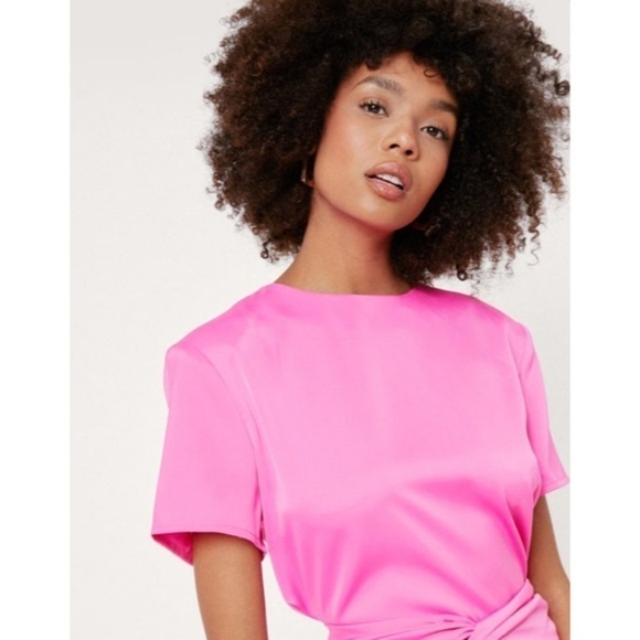 NASTY GAL Shoulder Pad Crew Neck Hot Pink Shirt Sz 6 NWT - Picture 1 of 9